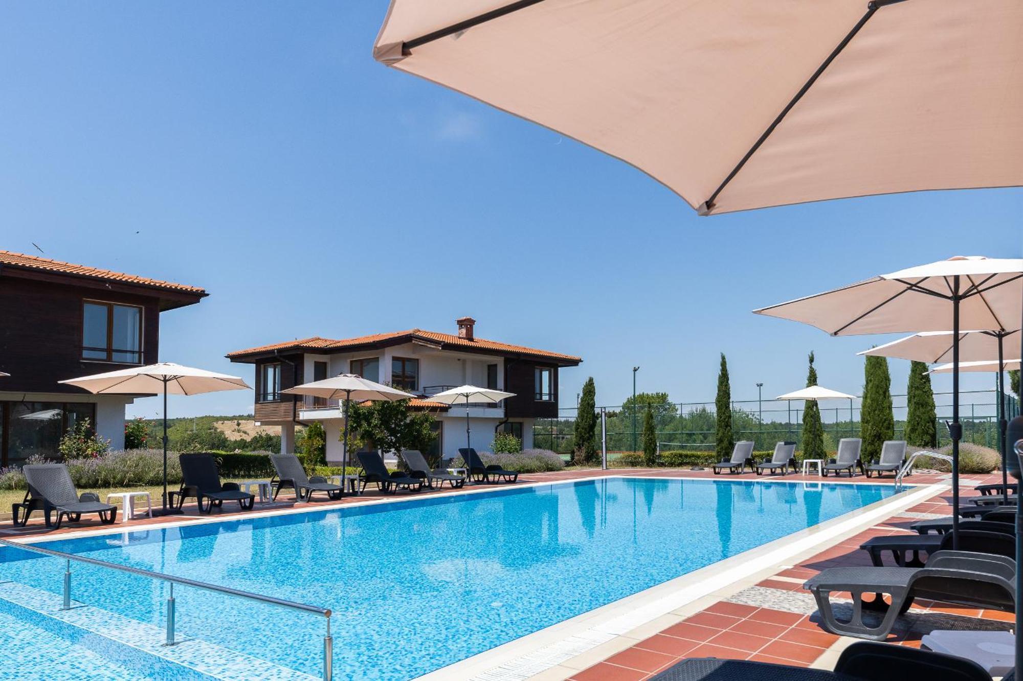 Villas In Complex Trakiyskiy Bryag لوزينيتس المظهر الخارجي الصورة