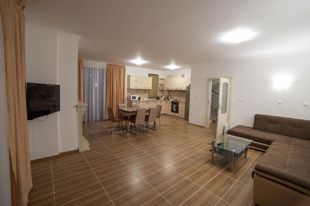 Villas In Complex Trakiyskiy Bryag لوزينيتس المظهر الخارجي الصورة